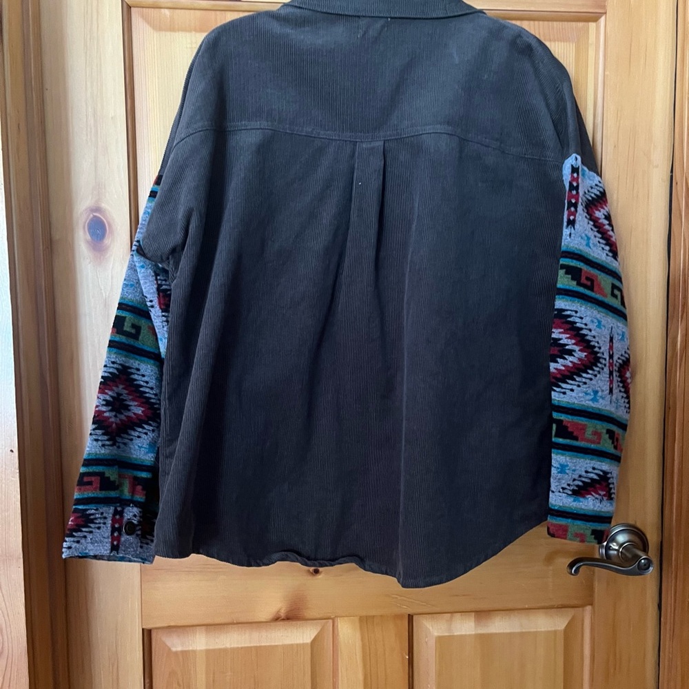 Women's corduroy Jacket with western blanket Patterned Sleeves - Picture 5 of 6